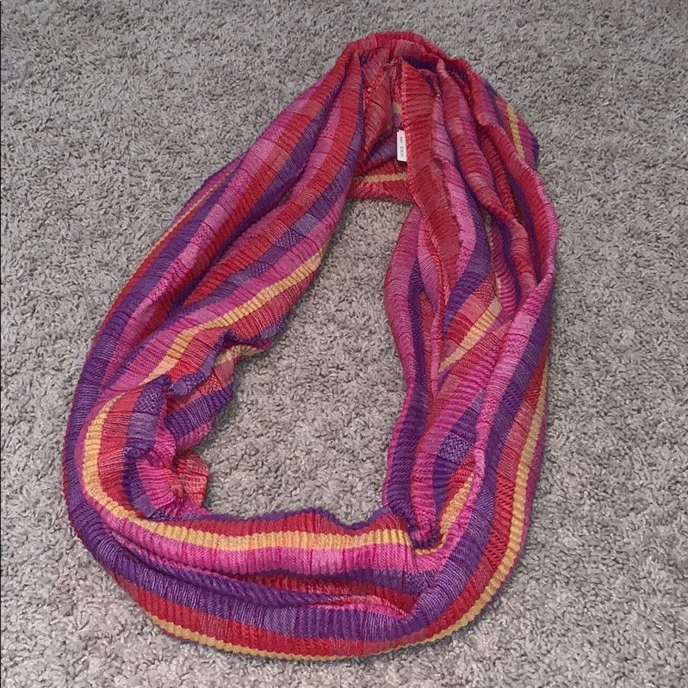 Infinity scarf